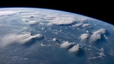 Le secrétaire de l'armée de l'air admet que les États-Unis ont des armes déployées dans l'espace.